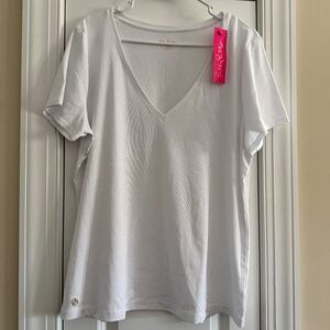 NWT Lilly Pulitzer Halee v-neck t-shirt Resort white Size XXL